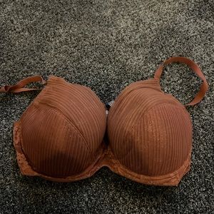 Beautiful apricot color w/ sparkles pretty bra